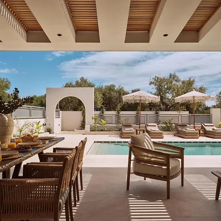 D&a, A Private Sanctuary With Heated Pool By Mindyourvilla