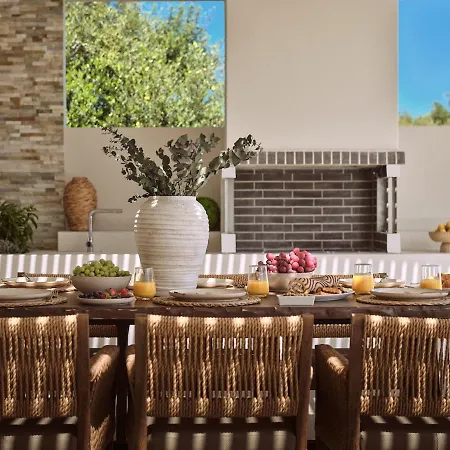D&a, A Private Sanctuary With Heated Pool By Mindyourvilla Vanato