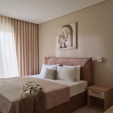 D&a, A Private Sanctuary With Heated Pool By Mindyourvilla Vanato