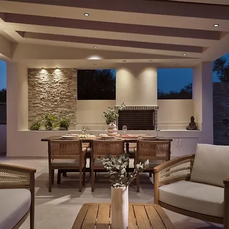 D&a, A Private Sanctuary With Heated Pool By Mindyourvilla Вилла *